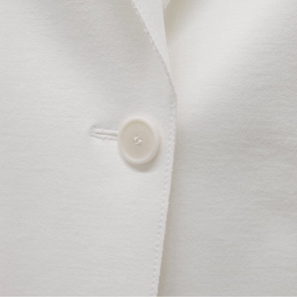 Akris Punto Cream Blazer - Picture 7 of 10